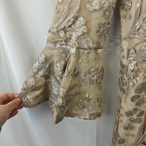 Badgley Mischka Belle Sequin Bell Sleeve Formal Mini Dress 12 Bridal Gown Gold - Picture 7 of 14